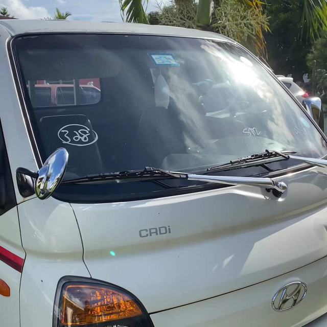 Hyundai truck with tinted windshield